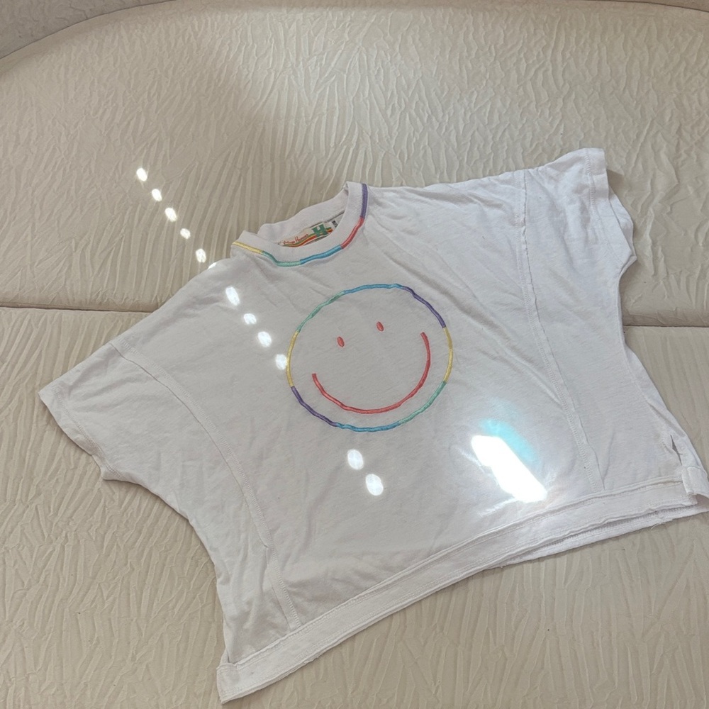 Vintage Havana White Tee with Rainbow Smiley